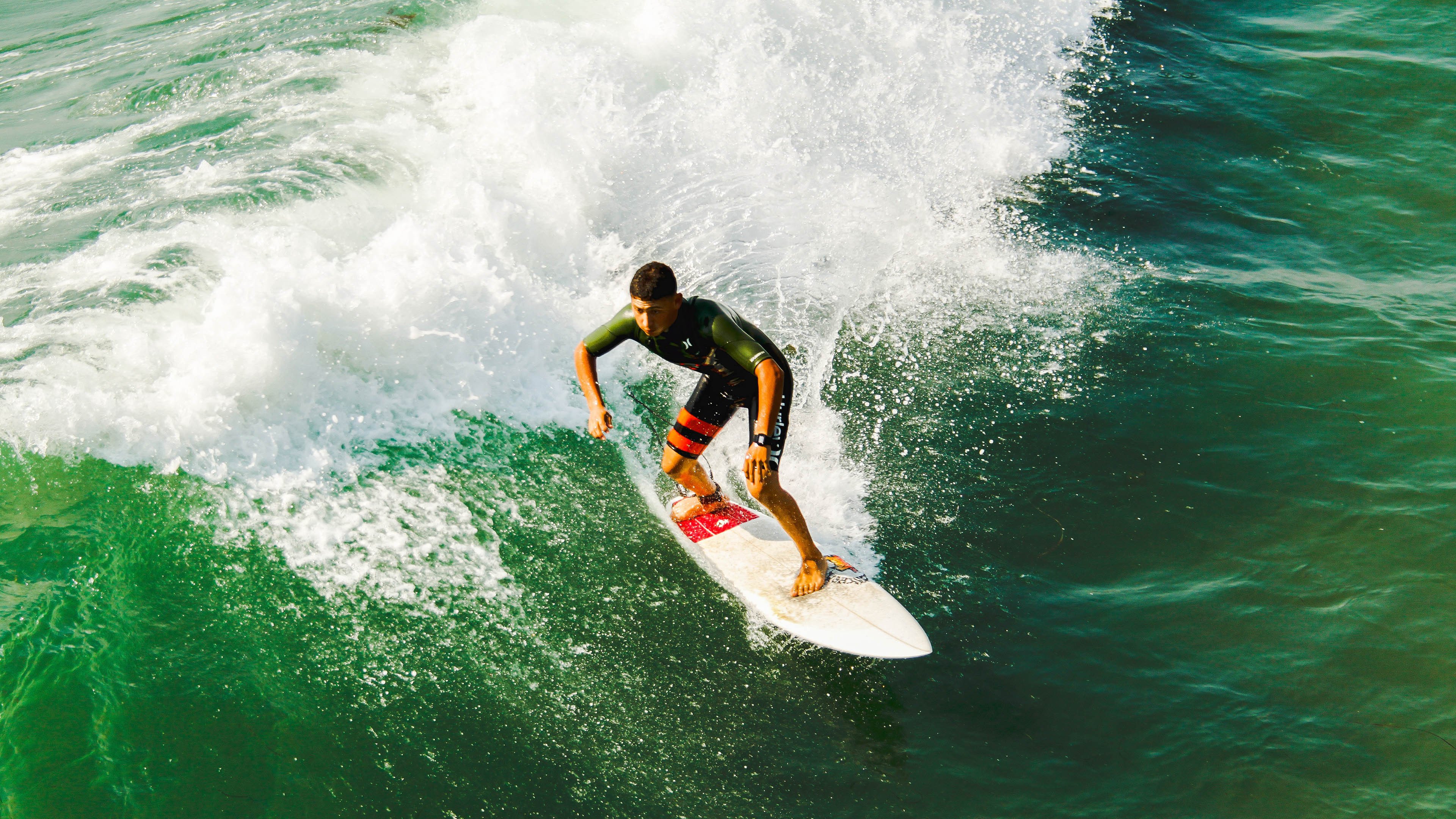 西班牙《马卡报》：瑞士雪地足球开创“极地控球”流派